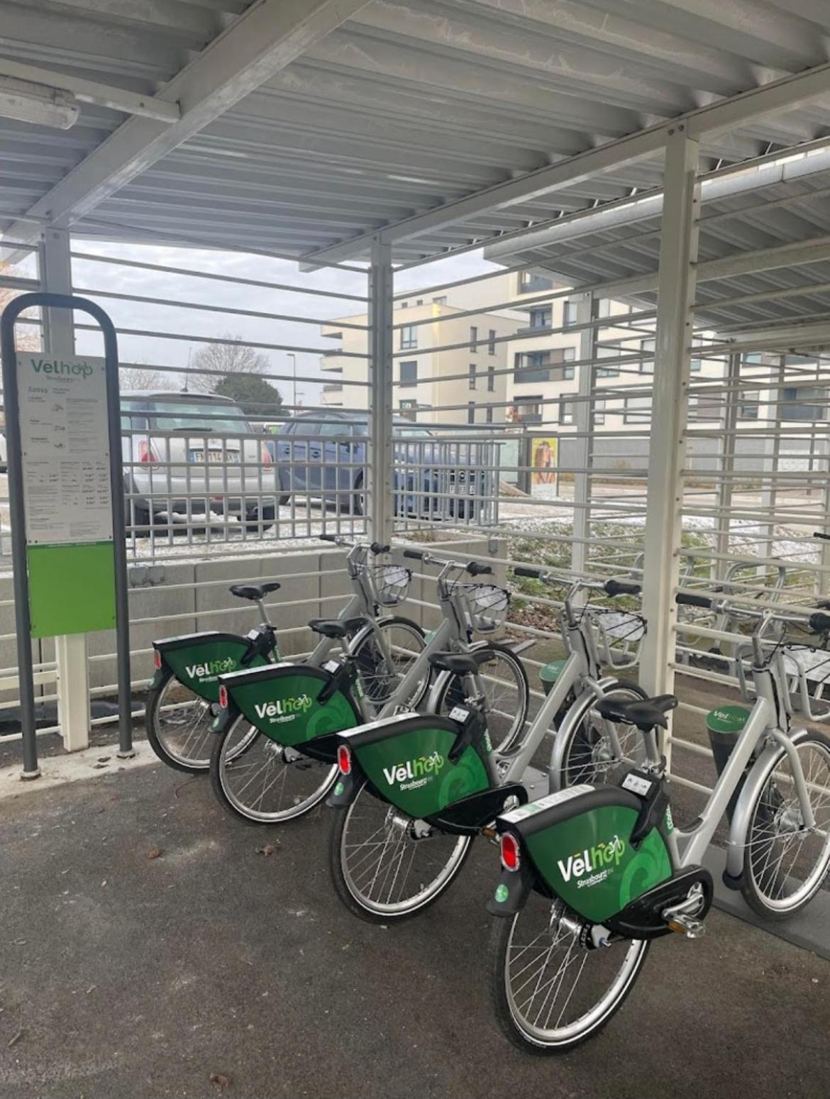 Appartement Calme Avec Balcon, A 4Km Du Centre, Parking, Wi-Fi, Netflix Gratuit Estrasburgo Exterior foto